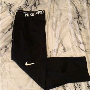 black nike pro leggings cropped
